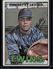 1967 Topps #15 Earl Battey (Excellent) (E)