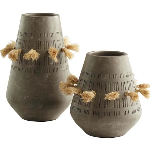 Cyan Design 11589 Retting 14 X 11 inch Vase, Large - Picture 5 of 5