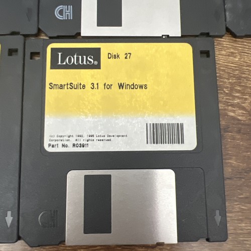 Lotus SmartSuite Smart Suite 3.0 for Windows 1994 Vtg 24 Disks Set Untested - Picture 11 of 13