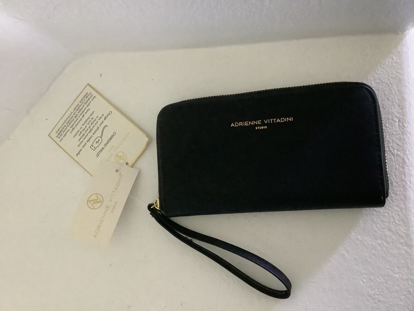 adrienne vittadini phone wallet