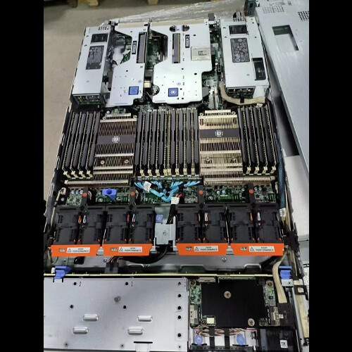 DELL PowerEdge R6525 Server 10X2.5" NVME 2x 800W PSU No CPU/RAMs/SSD/HDD - Afbeelding 1 van 4