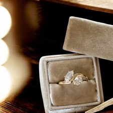 2 Carat Diamond Ring Women Lab Grown Oval Cut  IGI 14k Yellow Gold E F  VVS2