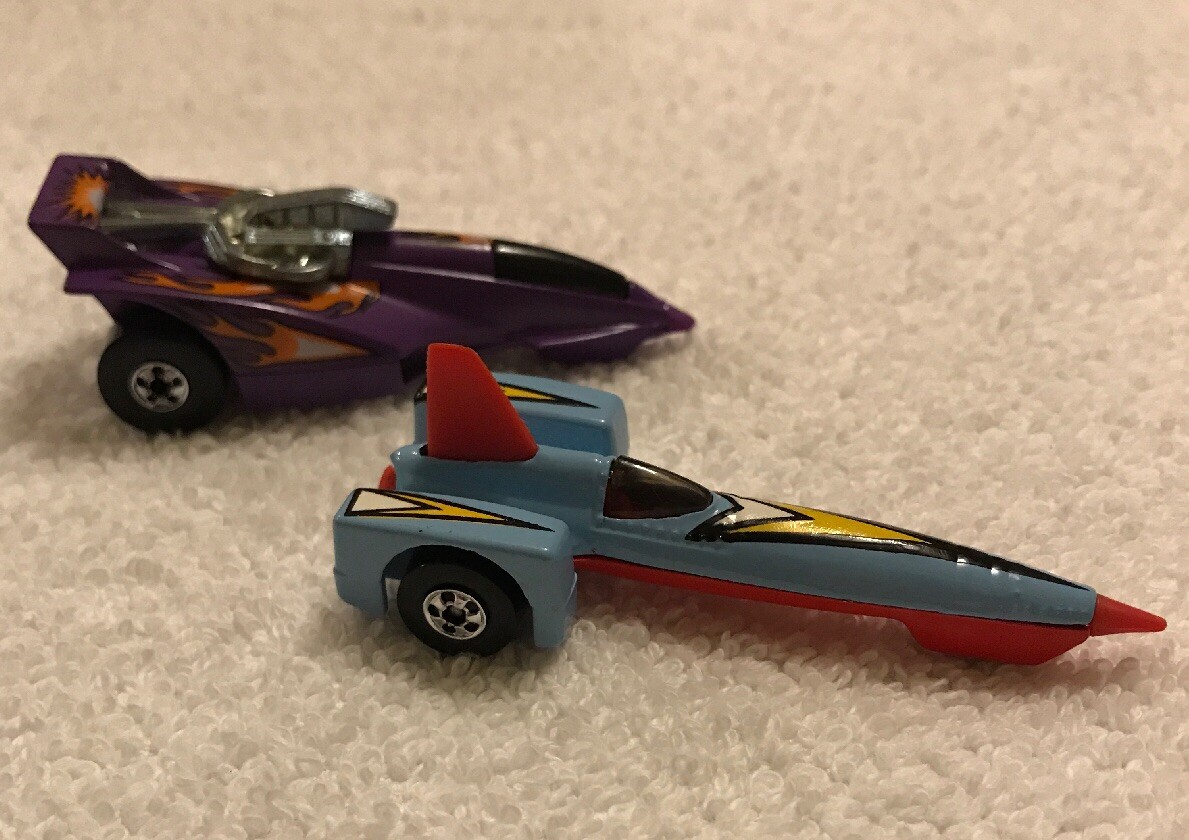 Hot Wheels Cereal Cars 1989 Tricar X8 Turquoise and 1990 XT-3
