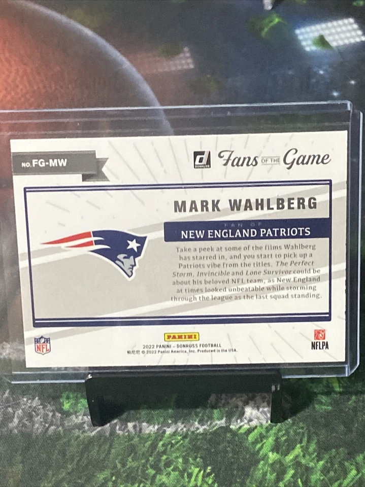 MARK WAHLBERG - FANS OF THE GAME - NEW ENGLAND PATRIOTS - 2022 DONRUSS FOOTBALL - Image 3 of 4