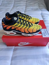 air max plus black shark