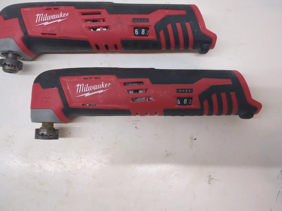 LOT OF 2 Milwaukee 2426-20 M12 Cordless Multi-Tool Good Condition - Image 2 of 4