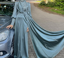 Damen Abendkleid lang Satin grün Gr. 40 Steh...