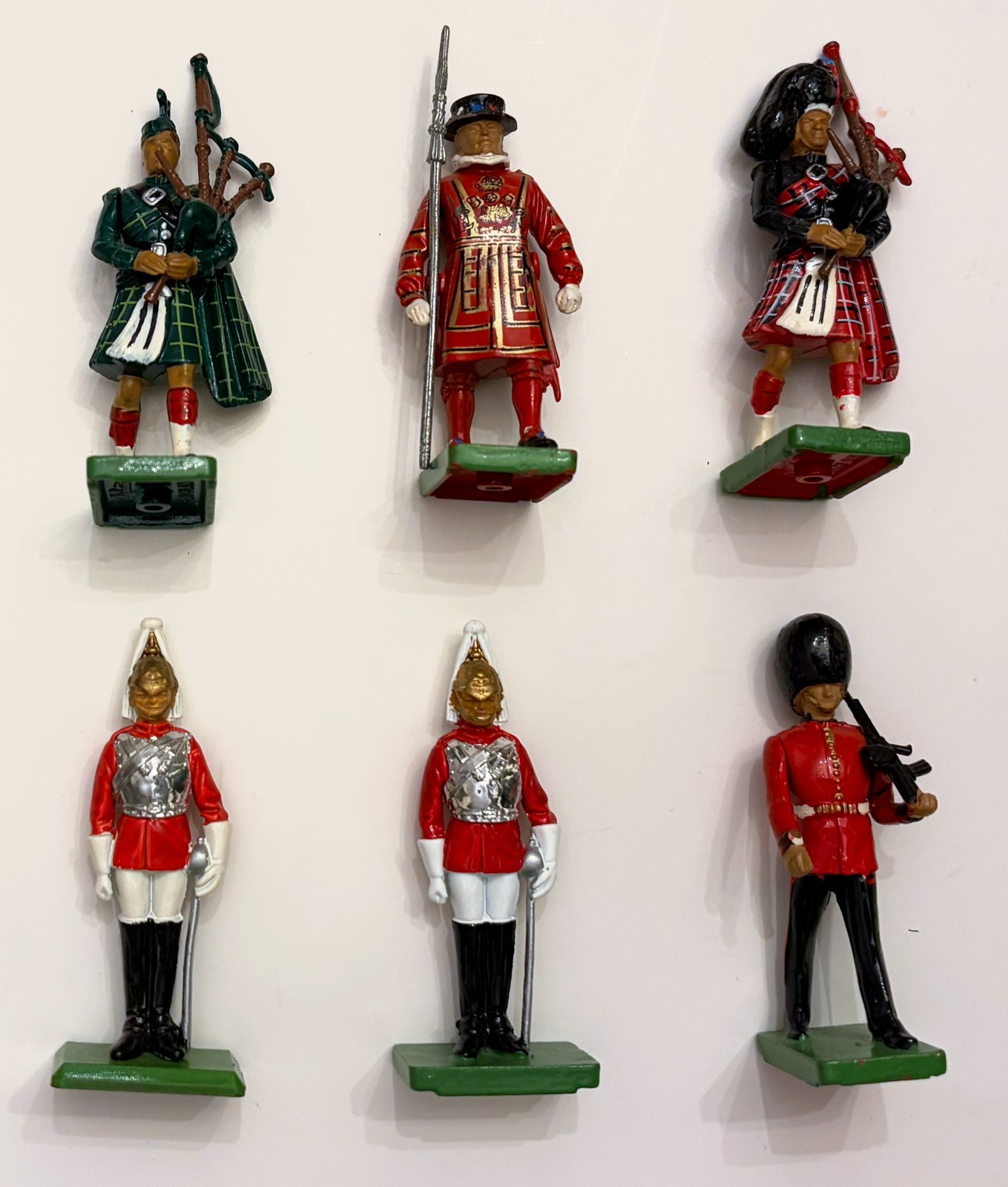 W Britains Toy Soldiers 1990 (Set of 7) - Scots Guard, Beefeater, Life Guards