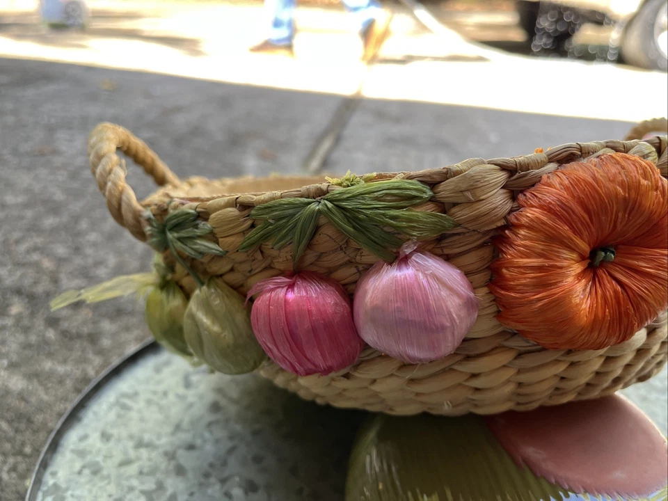 Nesting Raffia Floral Woven Casserole Baskets Lined  Handled Round - Image 2 of 4