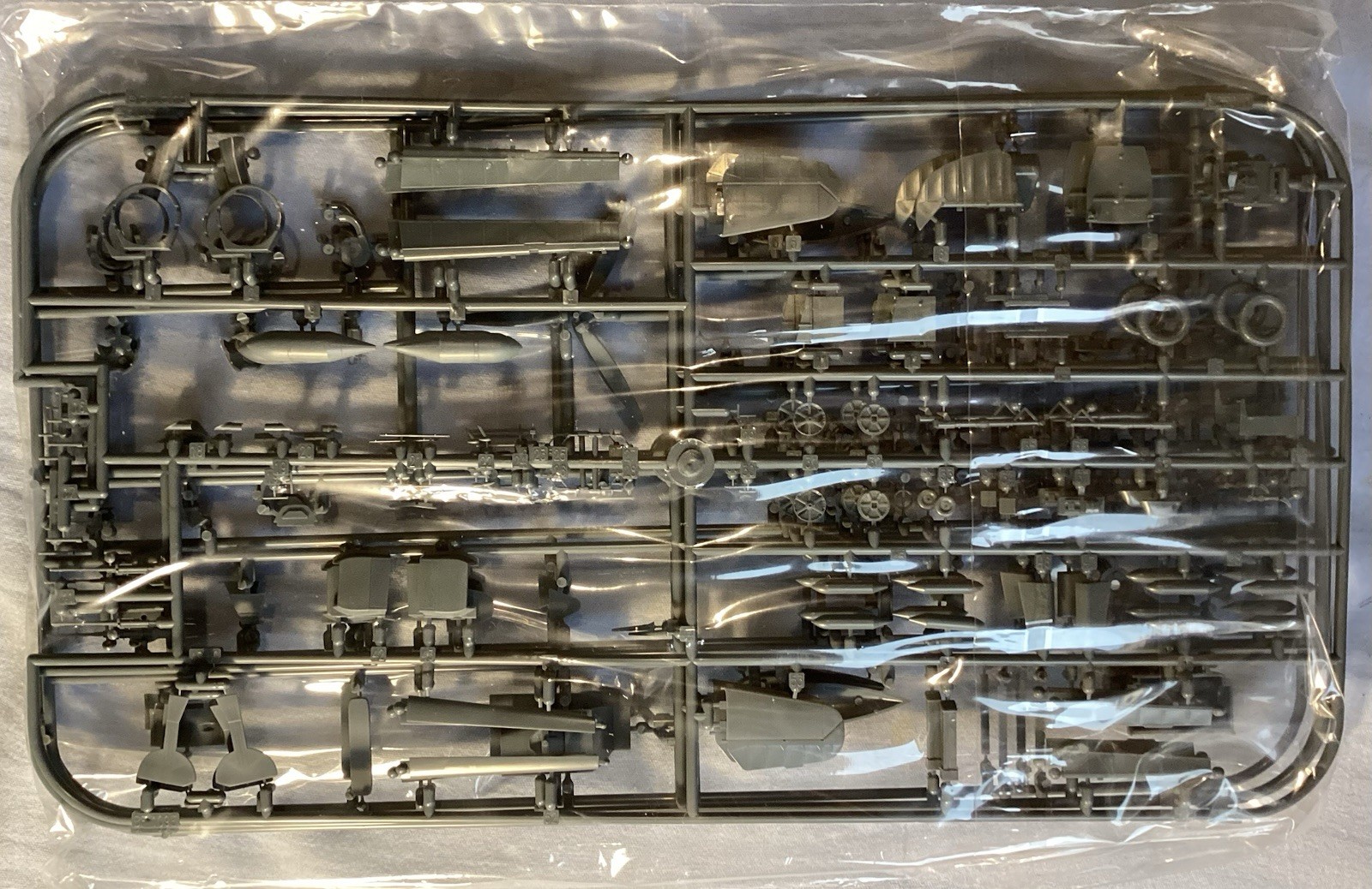 Maquette 1/48 Eduard Bf 109 E d'exception en édition limitée Adlerangriff - 4