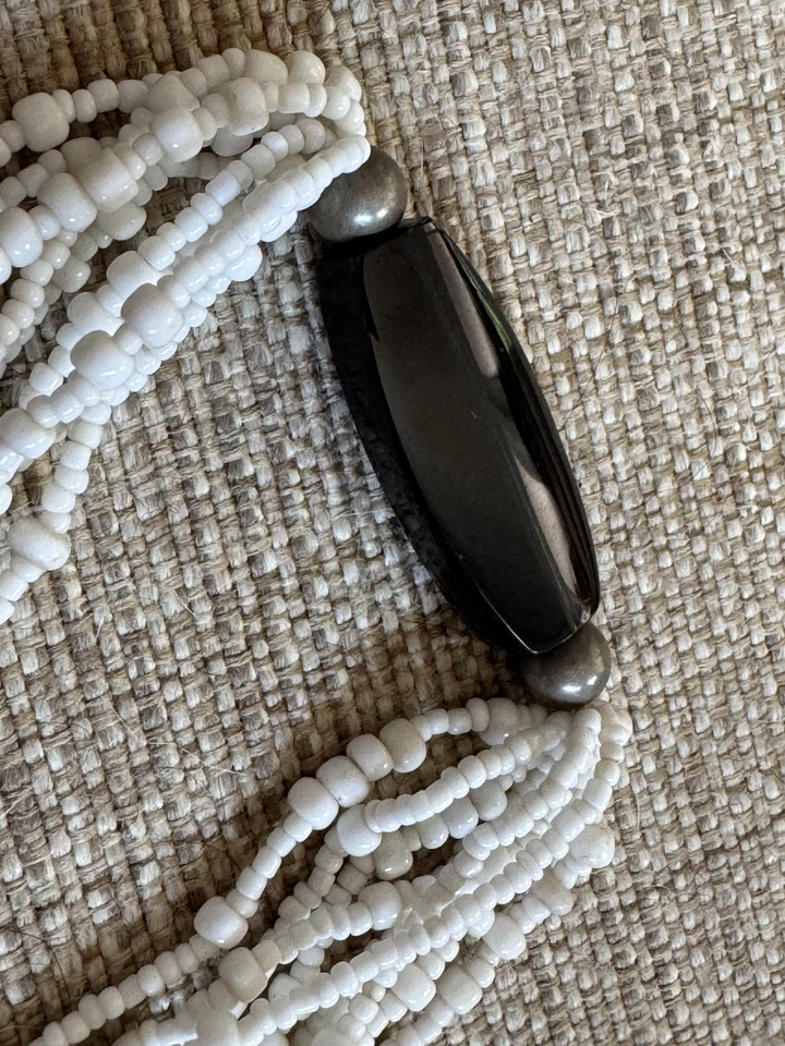 Collar distintivo Silpada de múltiples hebras con cuentas de vidrio blanco y esterlina 33" Foto 4 de 4