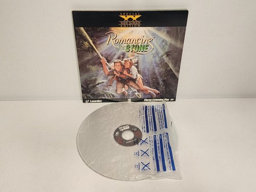 ROMANCING THE STONE Widescreen Laserdisc Michael Douglas, Kathleen Turner - Picture 3 of 8