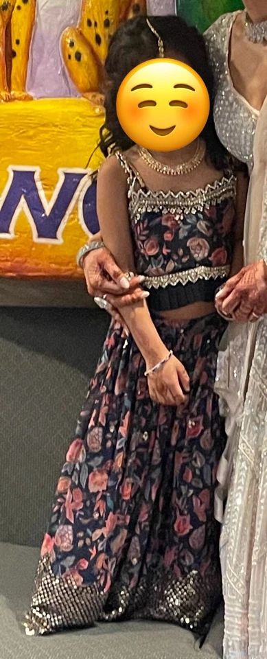 Ropa india niñas niños edades 4-7 suavemente usada en muy buen estado Foto 2 de 3