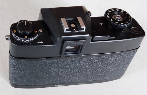 Leica Leicaflex SL2 Black 35mm Film Camera Body #1389916 - Near Mint Condition - Picture 4 of 7
