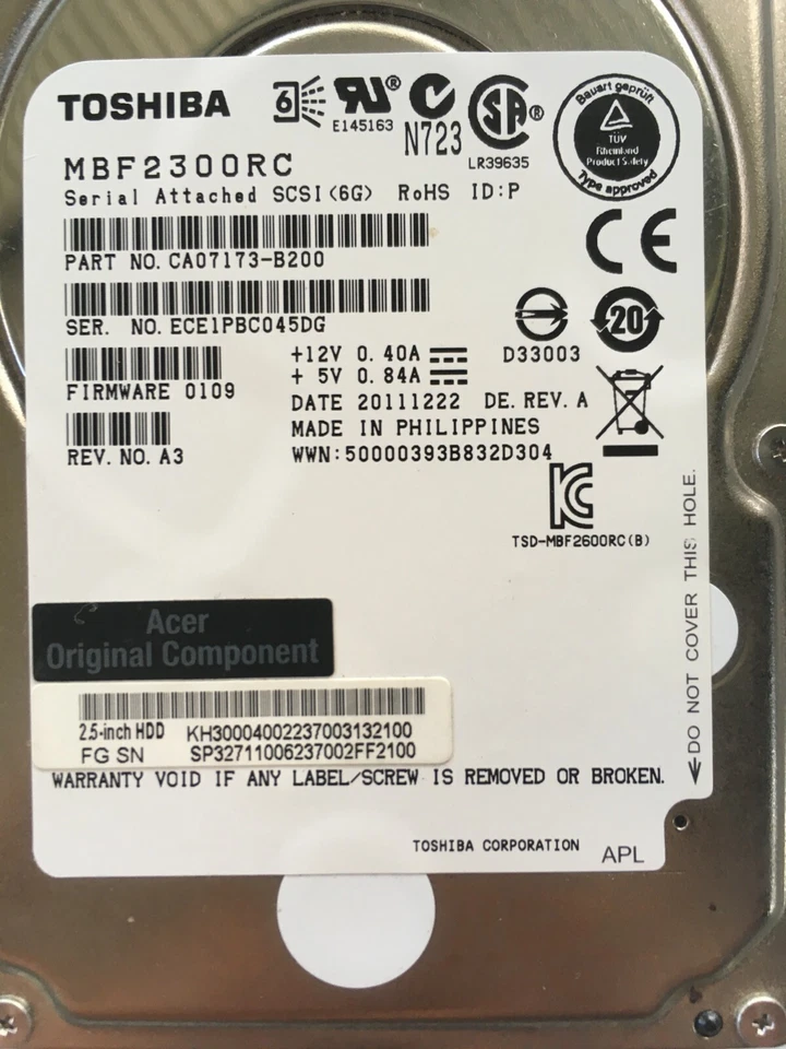 300GB Toshiba MBF2300RC 10000 RPM 2.5" 6Gb/s 16Mb SAS hard drive - Image 2 of 3