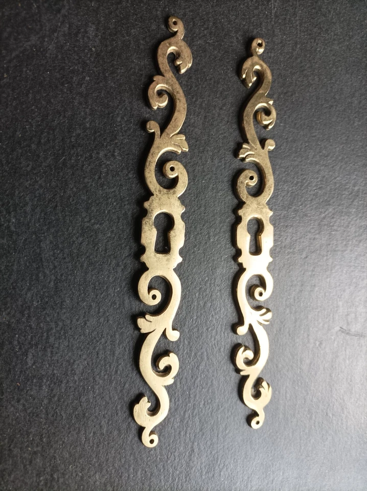 * Ancienne paire d'entrées de serrure en laiton de style Louis-Philippe - Photo 3/4