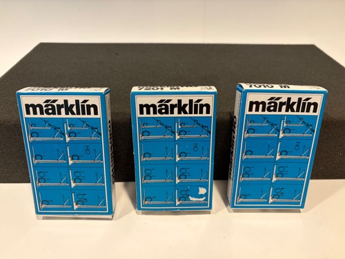 Marklin 7010 (x2) & 7201 (x1) Overhead Line Catenary Power Feeder Mast - HO