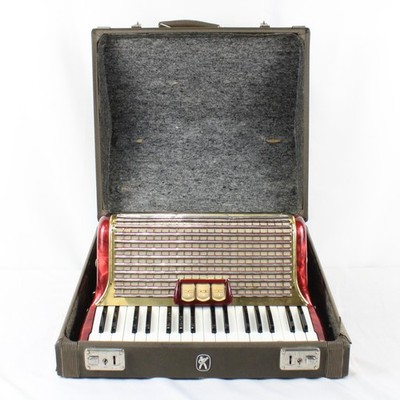 ピアノ式アコーディオン HOHNER／ホーナー CONCERTO II Hohner Vintage Concerto II Piano - Accordion W/ Case In Red & Gold