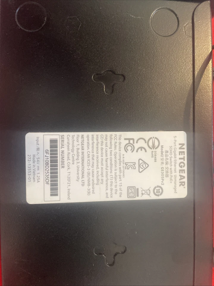 NETGEAR GS305P 5-Ports PoE Ethernet Switch - Black (GS305P-200UKS) - Image 3 of 4