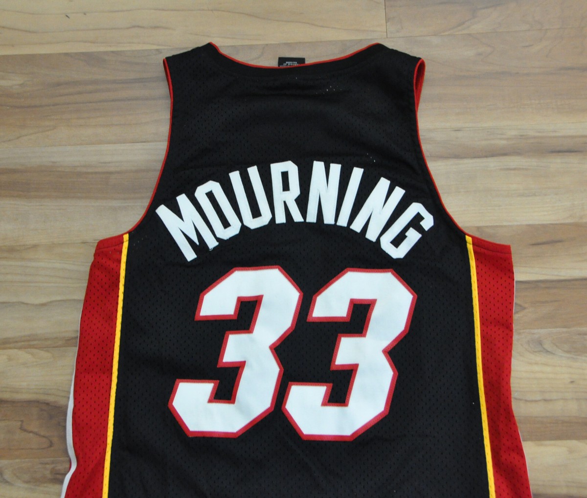 alonzo mourning swingman jersey