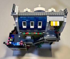 Lego Parisian Restaurant 10243 Modular Building Creator 100% Complete Set Toy