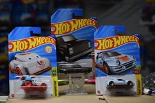 2025 Hot Wheels Q Case !!You Pick!!