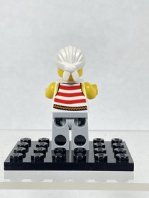 LEGO Minifigure Pirate 2 pi160 70411 - CRACKED ARMS AND TORSO
