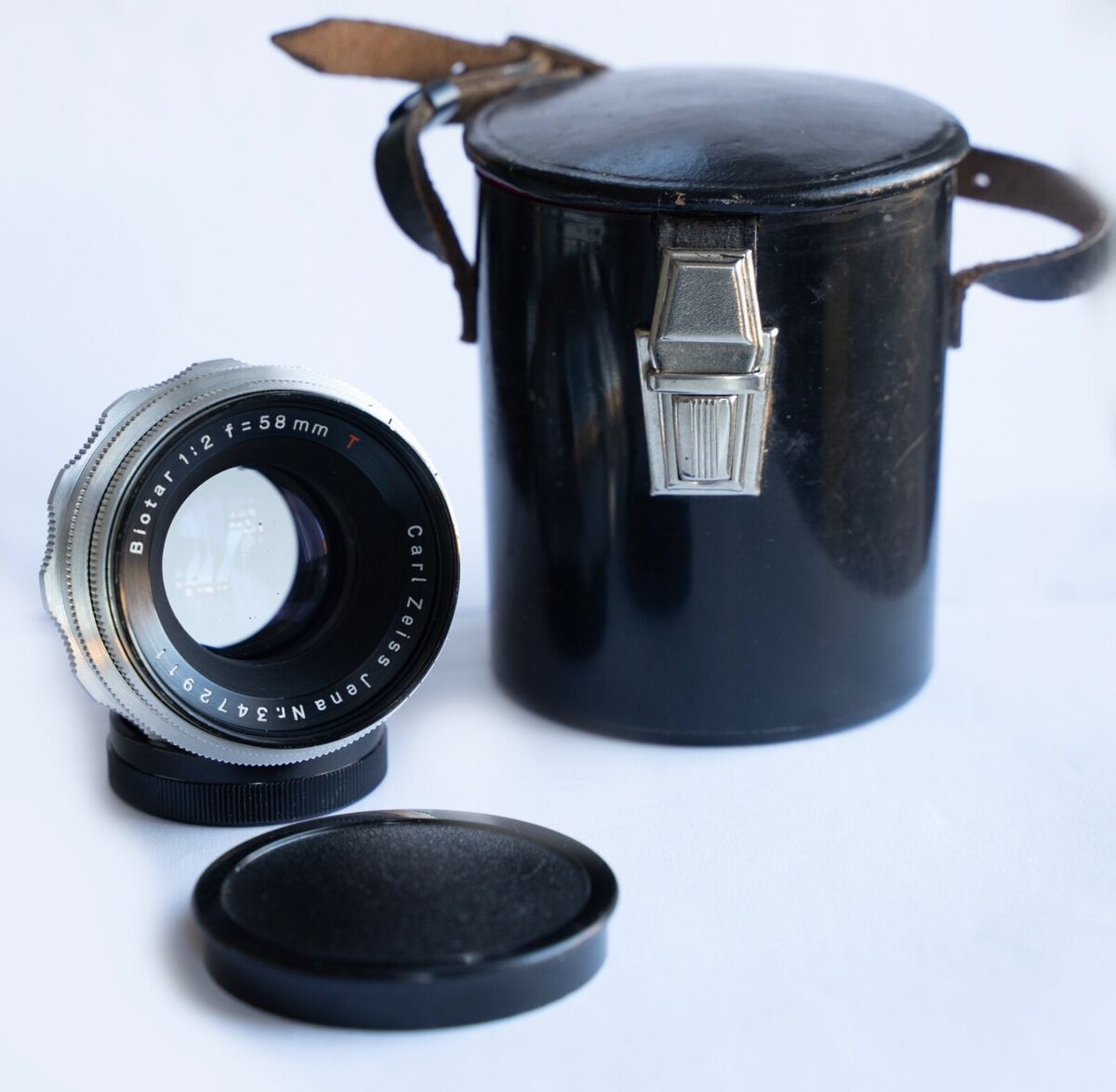 Carl Zeiss Jena BIOTAR Red T Lens f/2 58mm Silver 12-BLADES Carl Zeiss Jena BIOTAR Red T Lens f/2 58mm Silver 12-BLADES