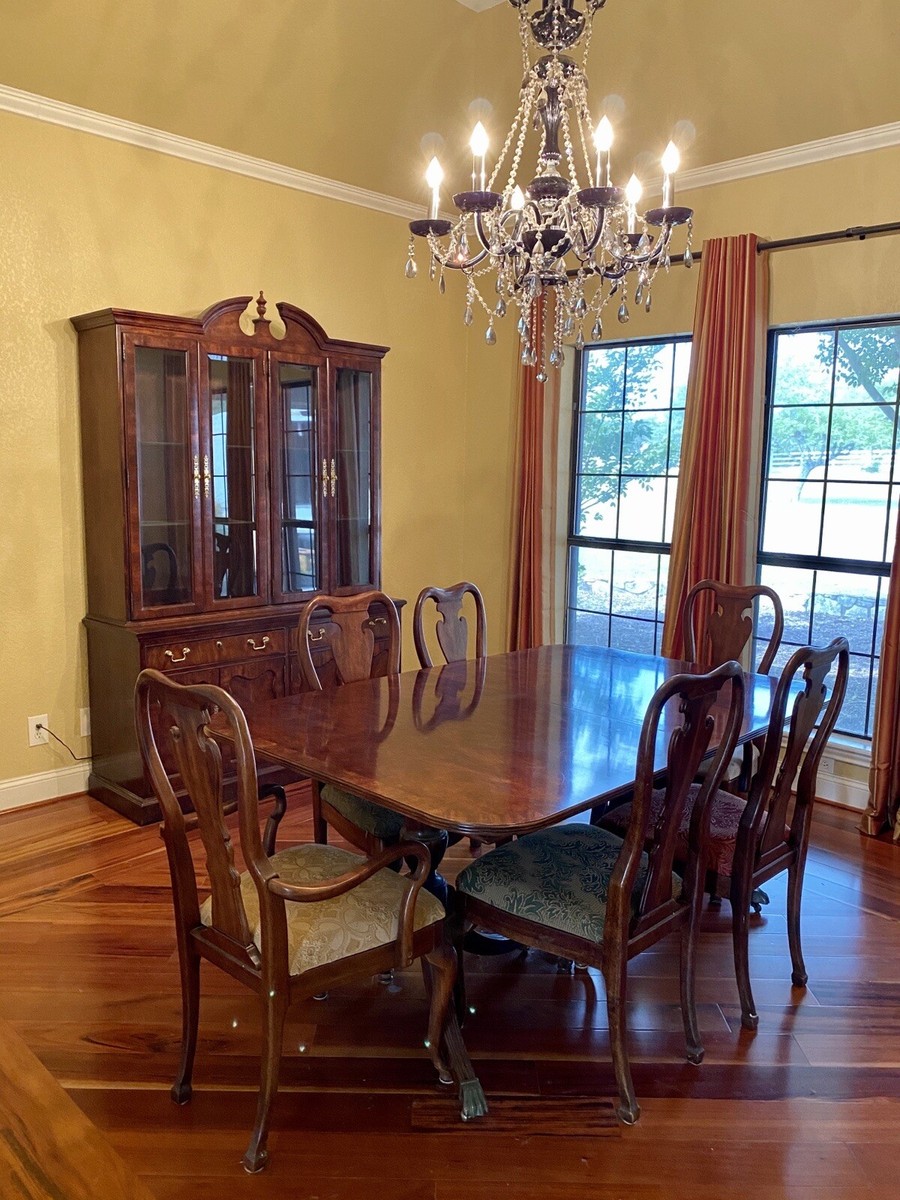 Thomasville Mahogany Collection Living Room Furniture