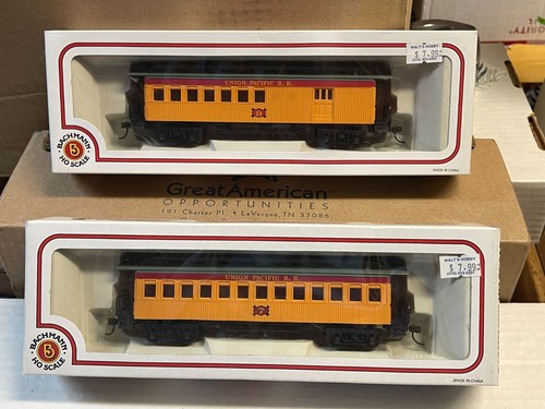 Two Bachmann No. 72901, 72801 HO Union Pacific 47' Coach and Combine MIB
