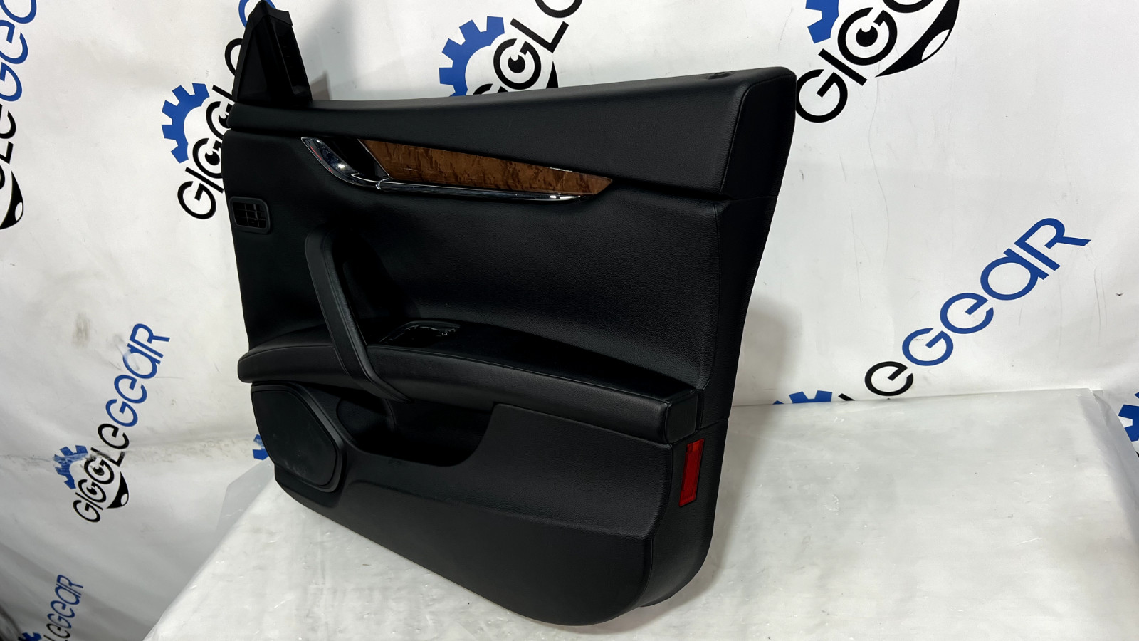 2013-2016 MASERATI QUATTROPORTE FRONT RIGHT PASSENGER SIDE DOOR PANEL TRIM OEM