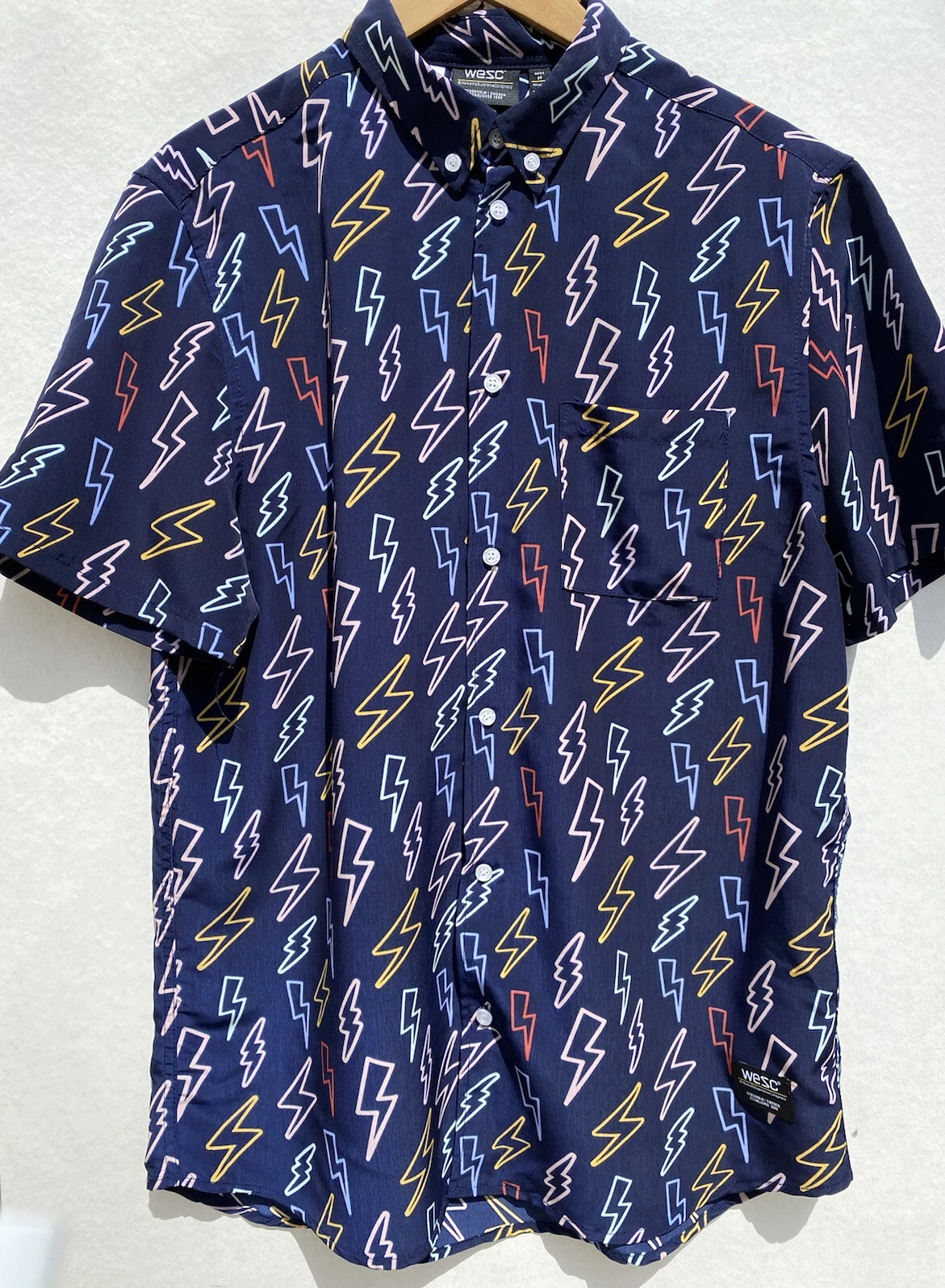 WESC Unisex Short Sleeve Button Shirt lightning bolt print Size M mens L womens