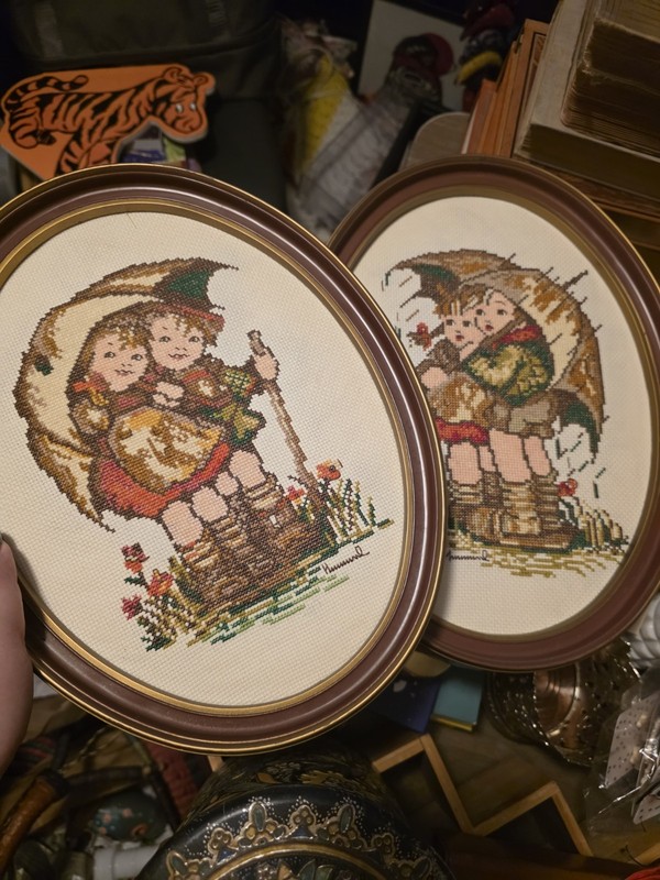 Framed Cross Stitch Embroidery HUMMEL Boy & Girl Under Umbrella Oval Frames