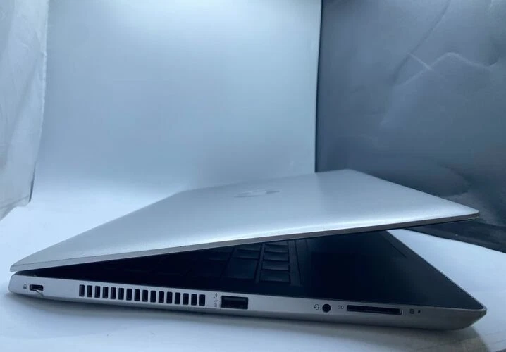 HP ProBook 430 G5 13.3 Intel Core i5-7200U @ 2.5GHz 8GB RAM 256GB SSD Foto 4 de 4