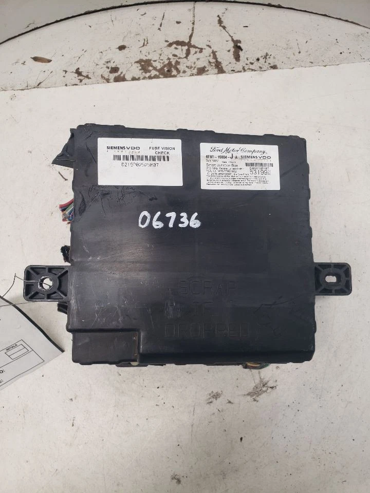 Chasis ECM multifunción compatible con 05-07 QUINIENTOS 1440168 Foto 2 de 4