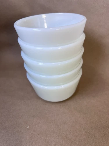 Set Of 5 Vtg Fire-King Anchor Hocking Custard Cups