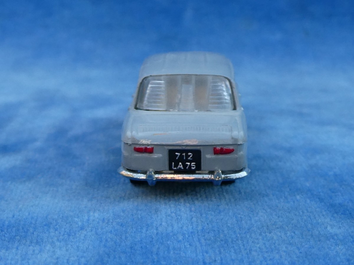 Garage de poche: Renault 4cv Norev