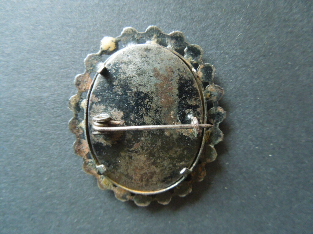 J1533 ANTIQUE IRON WW 1 ? PICTURE BROOCH RARE HIGH 3,8 CM J1533 ANTIQUE IRON WW 1 ? PICTURE BROOCH RARE HIGH 3,8 CM