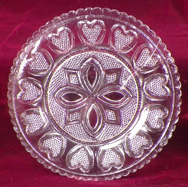 Antique Sandwich Glass Cup Plate 13 Hearts 465N LR 63 Scallops Clear