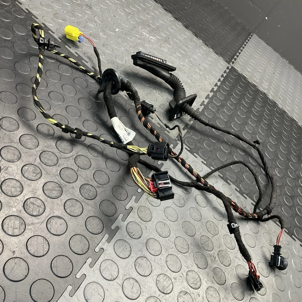 2010-2017 Volkswagen CC Front Left Driver Side Door Panel Wiring Harness OEM  - Image 4 of 4