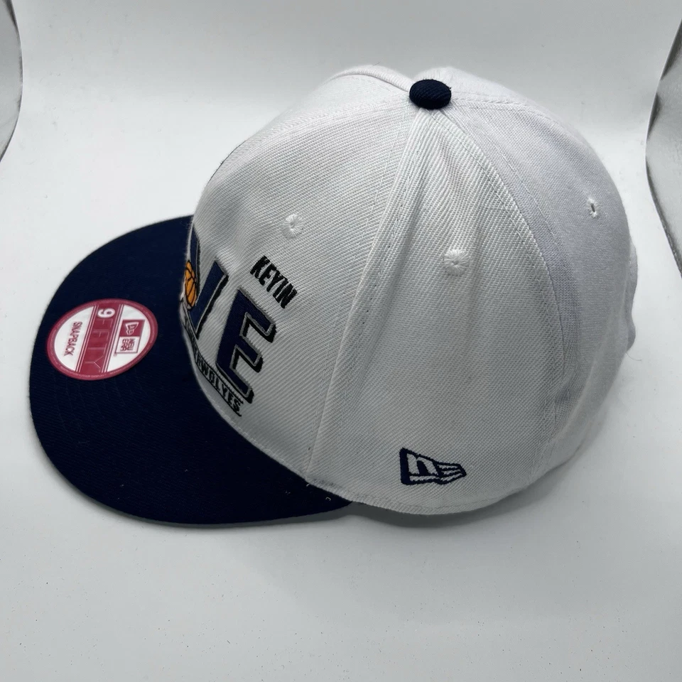 RARO NUEVO ERA Minnesota Timberwolves Kevin Love SnapBack Azul Marino Blanco Sombrero Gorra Foto 2 de 4