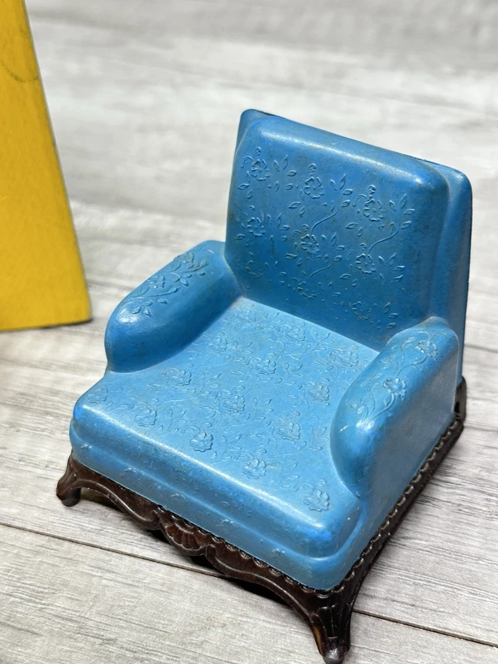 Sillón vintage casa de muñecas miniatura muebles silla plástico azul blanco Foto 3 de 4