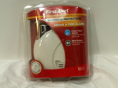 Smoke and Fire Alarm First Alert Maximum Protection - 9V Battery Included NEW