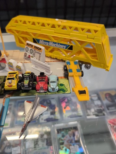 Vintage Micro Machines City Service Center Playset Carrying Case 1987 LOT BUNDLE - Picture 12 of 22