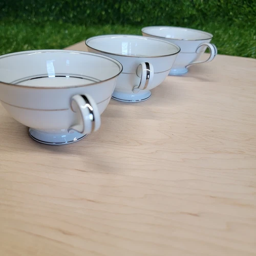 Vintage Noritake Crest 5421 "Lily of the Valley"  Tea Cup Set Of 3 No Saucers 