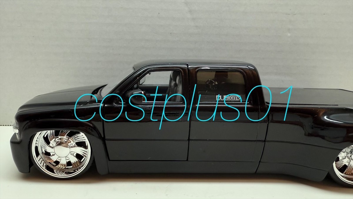 CHEVY SILVERADO DOOLEY　1/24　ローダウンカスタム仕様 JADA DUB CITY 1999 CHEVY SILVERADO DOOLEY 1:24 BLACK 