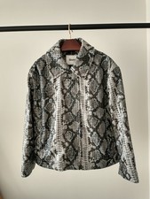 stand studio coat size 36