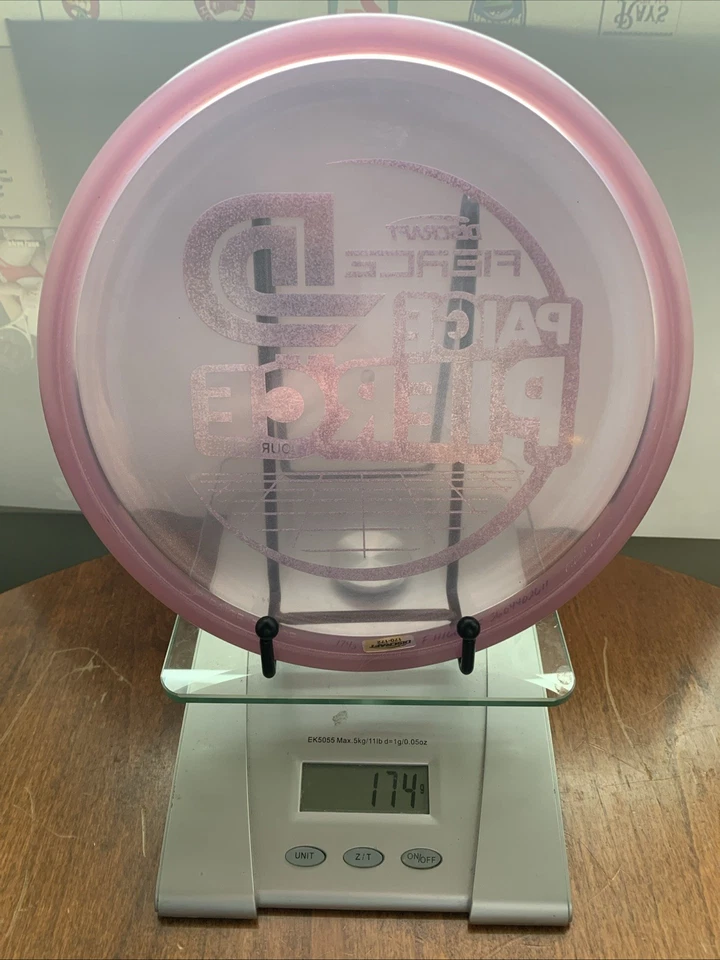 Discraft Fierce Paige Pierce Tour Series Putt & Approach: Pink Sparkle - 174g - Imagem 2 de 3