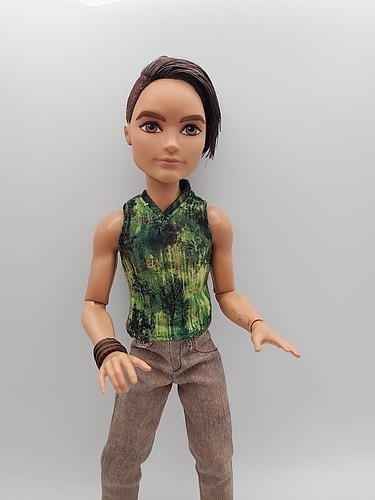 Ever After High Doll Hunter Huntsman Boy Brown Hair No Shoes, Faded Mark On Face - Picture 2 of 8