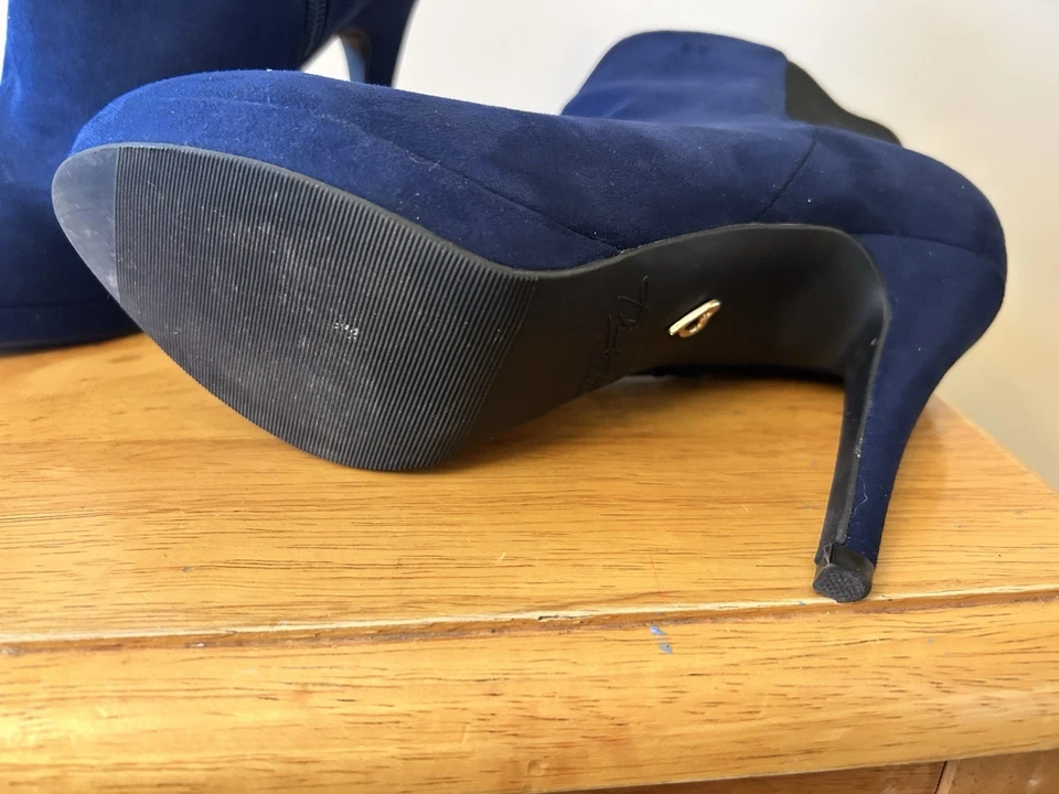 Botines para mujer Thalia Sodi azules talla 7,5 Foto 2 de 3